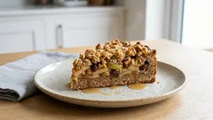 Τραγανή μηλόπιτα ολικής με crumble βρώμης – ζουμερή γέμιση και ωραίο κόψιμο